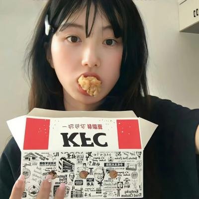 扭曲效应 海报